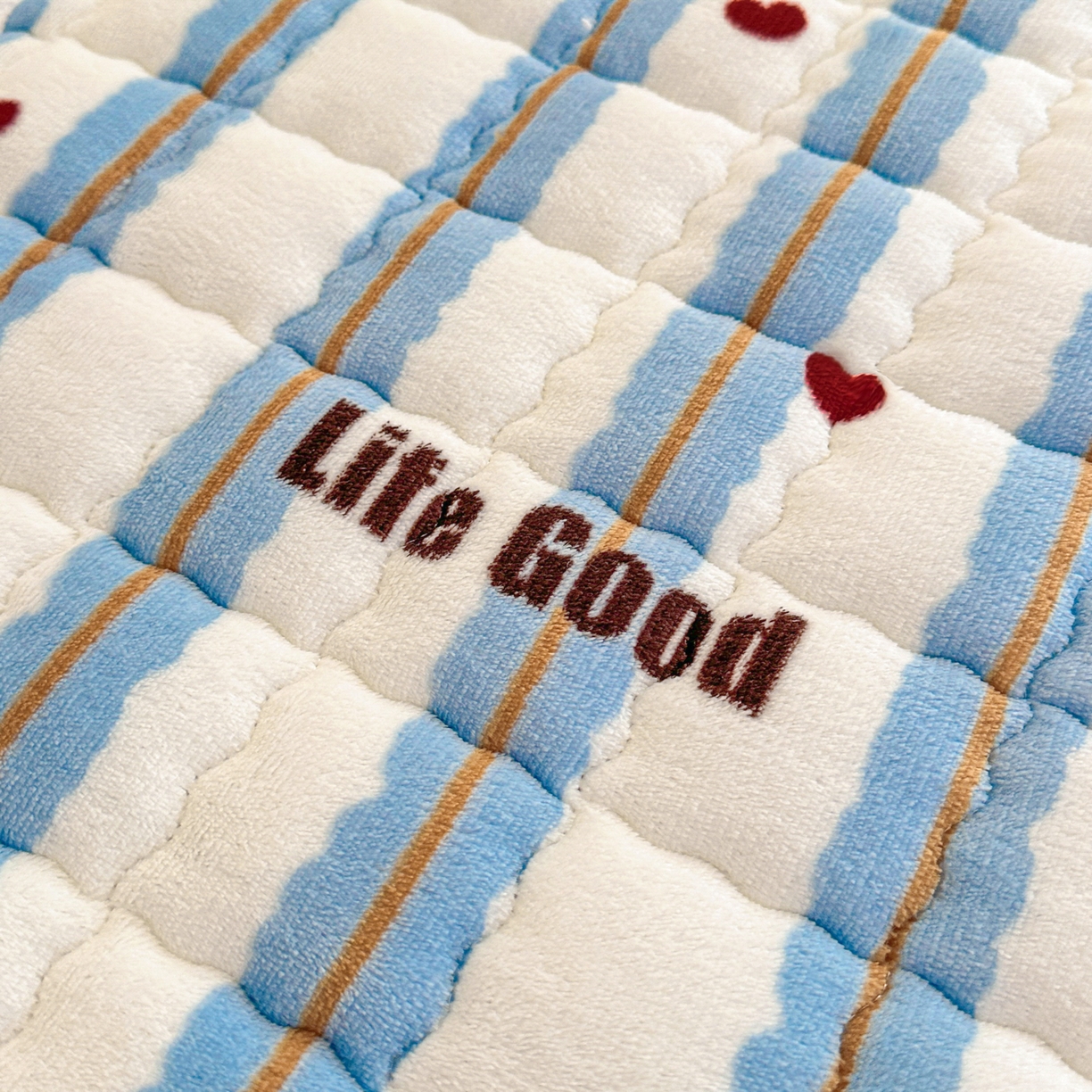 91家纺网 家纺一手货源 找家纺 川悦生活 2025新款A类印花牛奶绒床垫加厚绒保暖床床褥 床垫格心小屋