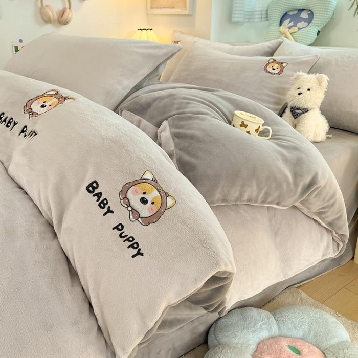 91家纺网 家纺一手货源 找家纺 （总）利欧 2025新款满绣卡通牛奶绒刺绣四件套