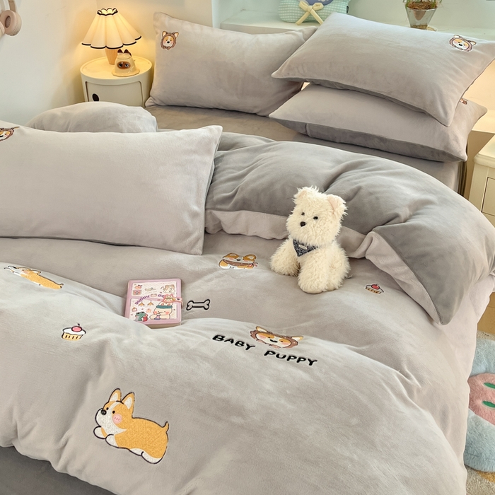 91家纺网 家纺一手货源 找家纺 （总）利欧 2025新款满绣卡通牛奶绒刺绣四件套