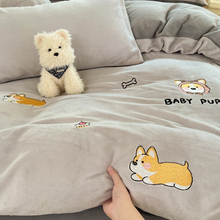 91家纺网 家纺一手货源 找家纺 （总）利欧 2025新款满绣卡通牛奶绒刺绣四件套