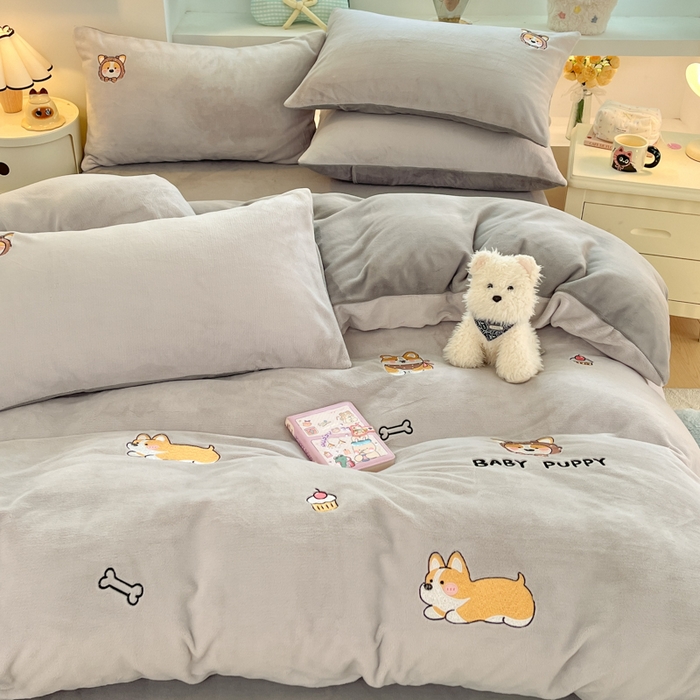 91家纺网 家纺一手货源 找家纺 （总）利欧 2025新款满绣卡通牛奶绒刺绣四件套