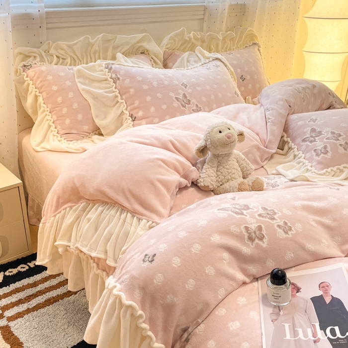 91家纺网 家纺一手货源 找家纺 （总）利欧 2025新款褶皱边雕花牛奶绒四件套