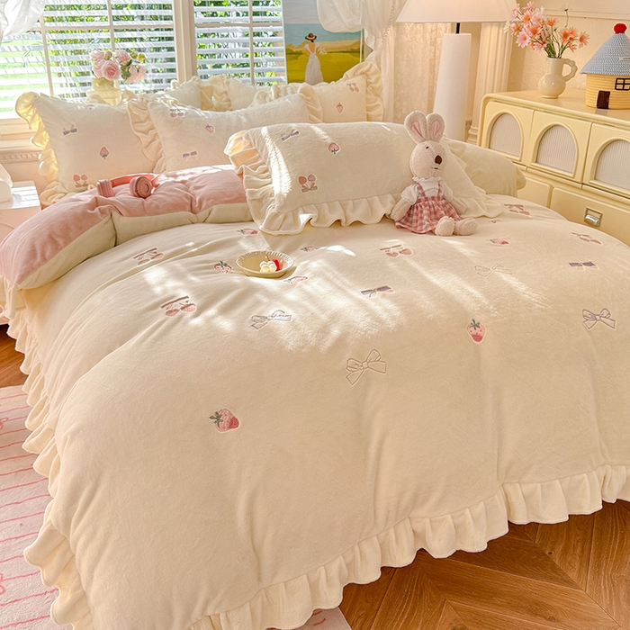 91家纺网 家纺一手货源 找家纺 （总）丝印良品 2025新款加厚牛奶绒刺绣床裙款四件套