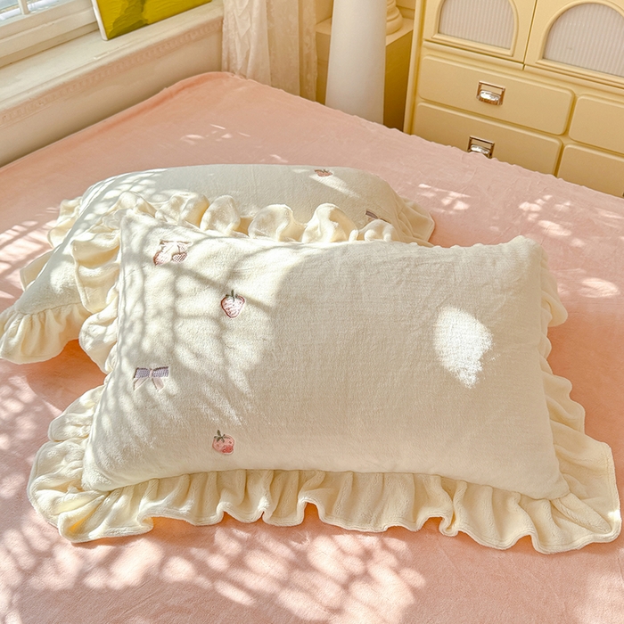 91家纺网 家纺一手货源 找家纺 （总）丝印良品 2025新款加厚牛奶绒刺绣床裙款四件套