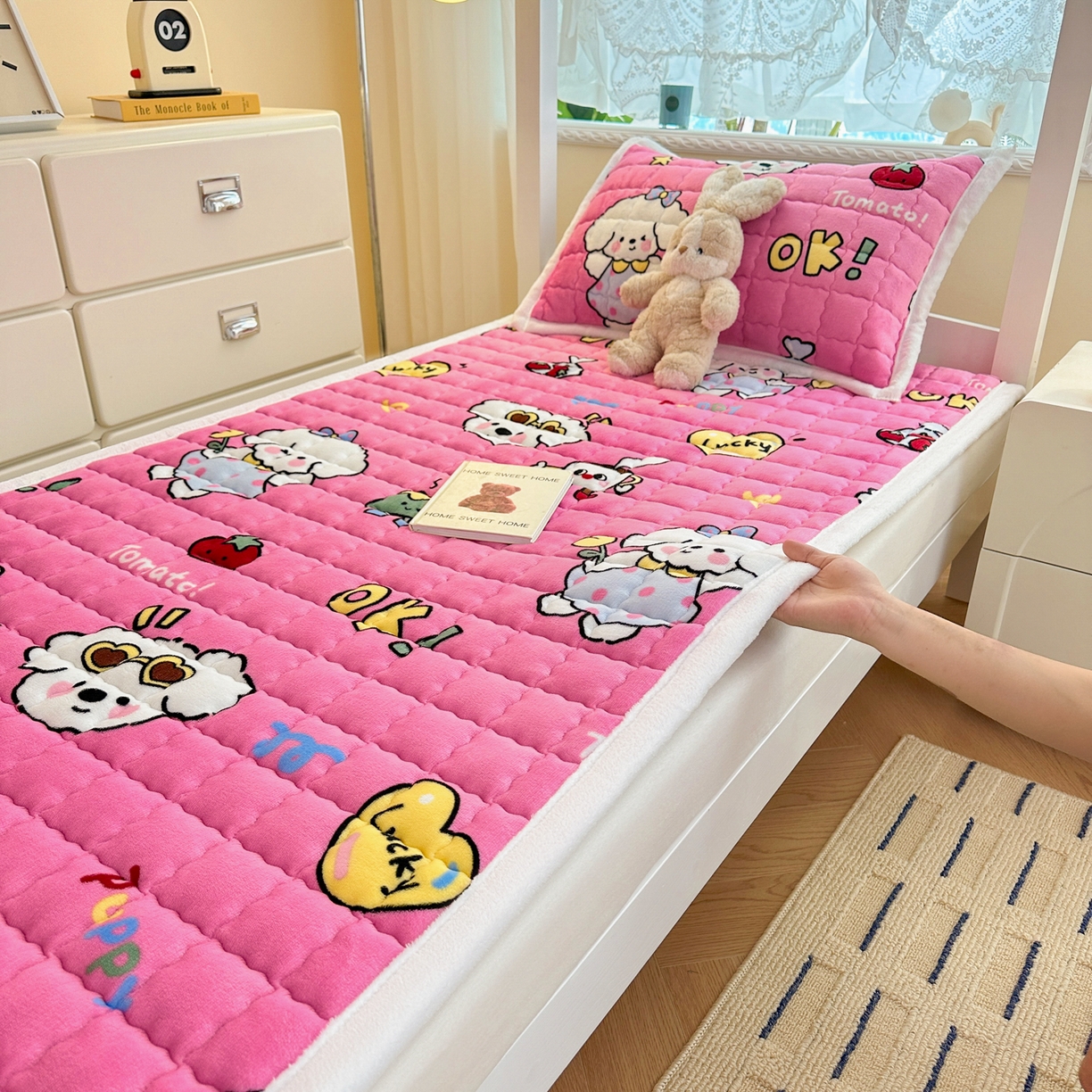 91家纺网 家纺一手货源 找家纺 川悦生活 2025新款A类印花牛奶绒床垫加厚绒保暖床床褥 床垫嗨皮小奶狗