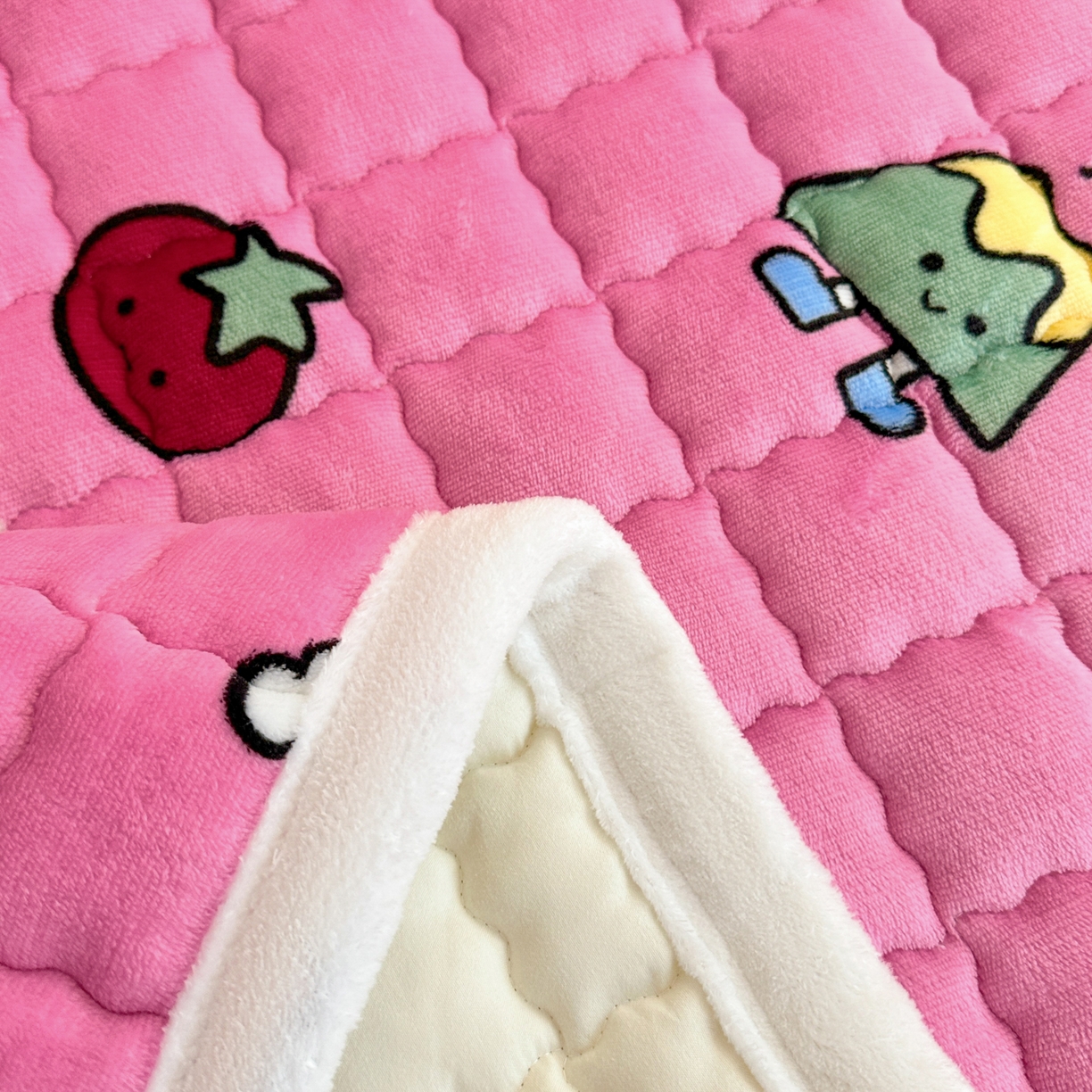 91家纺网 家纺一手货源 找家纺 川悦生活 2025新款A类印花牛奶绒床垫加厚绒保暖床床褥 床垫嗨皮小奶狗