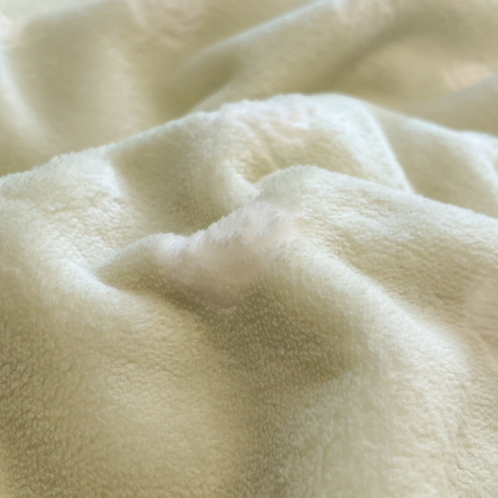 91家纺网 家纺一手货源 找家纺 利欧 2025新款褶皱边雕花牛奶绒四件套 蝶舞-绿