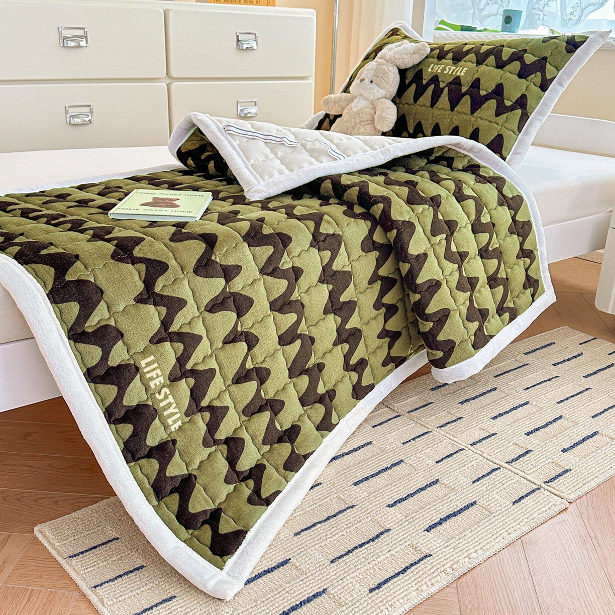 91家纺网 家纺一手货源 找家纺 川悦生活 2025新款A类印花牛奶绒床垫加厚绒保暖床床褥 床垫简-轻咖