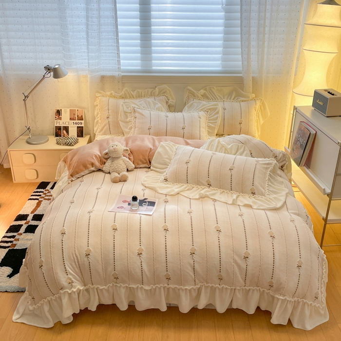 91家纺网 家纺一手货源 找家纺 利欧 2025新款褶皱边雕花牛奶绒四件套 玫影-橙