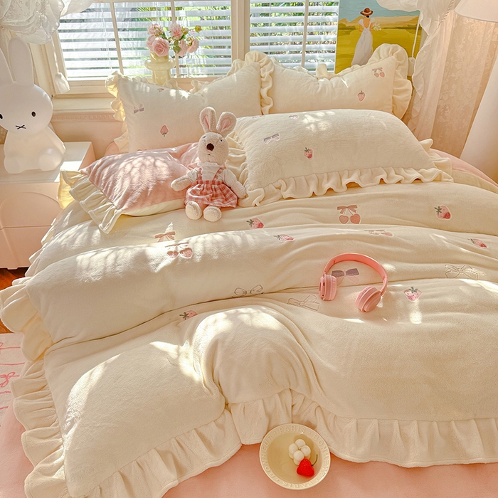 91家纺网 家纺一手货源 找家纺 （总）欧冠 2025新款高端牛奶绒卡通刺绣牛奶绒四件套