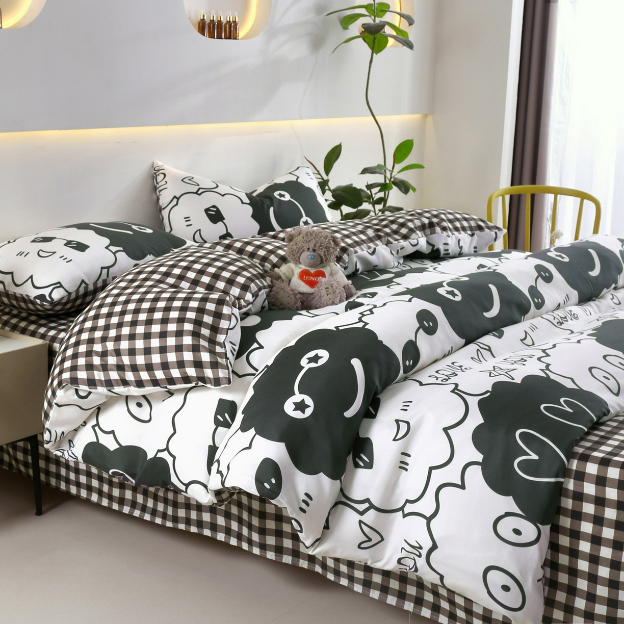 91家纺网 家纺一手货源 找家纺 恋之语 2025新款舒适柔软亲肤爆款芦荟棉四件套货源充足 煤球精灵