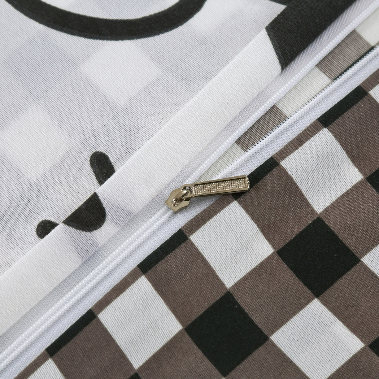 91家纺网 家纺一手货源 找家纺 恋之语 2025新款舒适柔软亲肤爆款芦荟棉四件套货源充足 煤球精灵