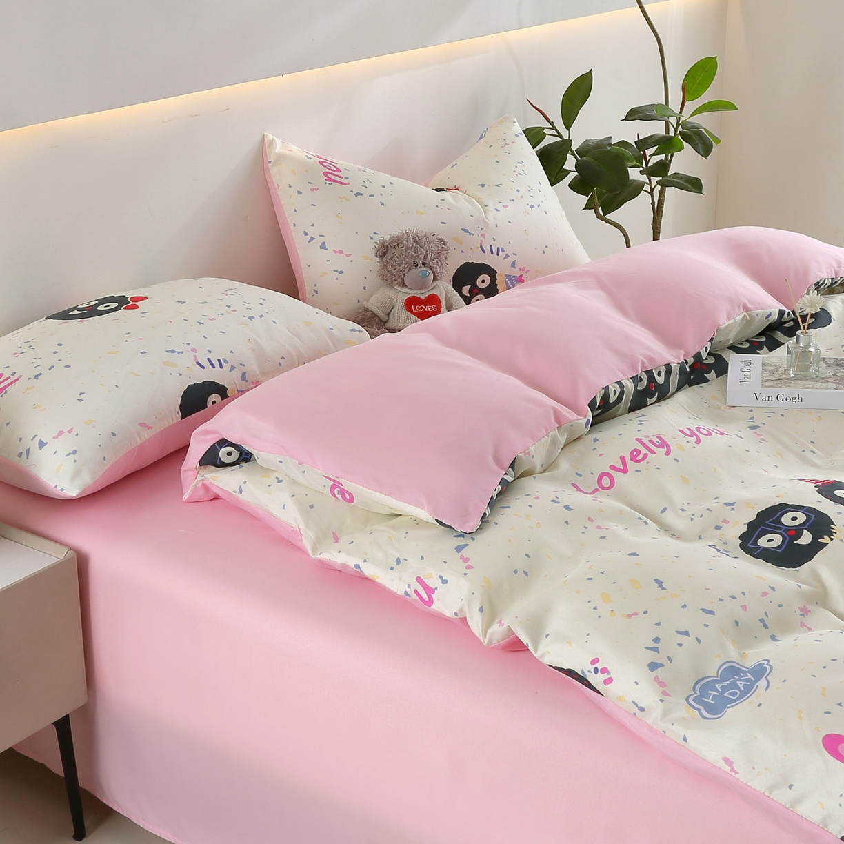 91家纺网 家纺一手货源 找家纺 恋之语 2025新款舒适柔软亲肤爆款芦荟棉四件套货源充足 小煤球