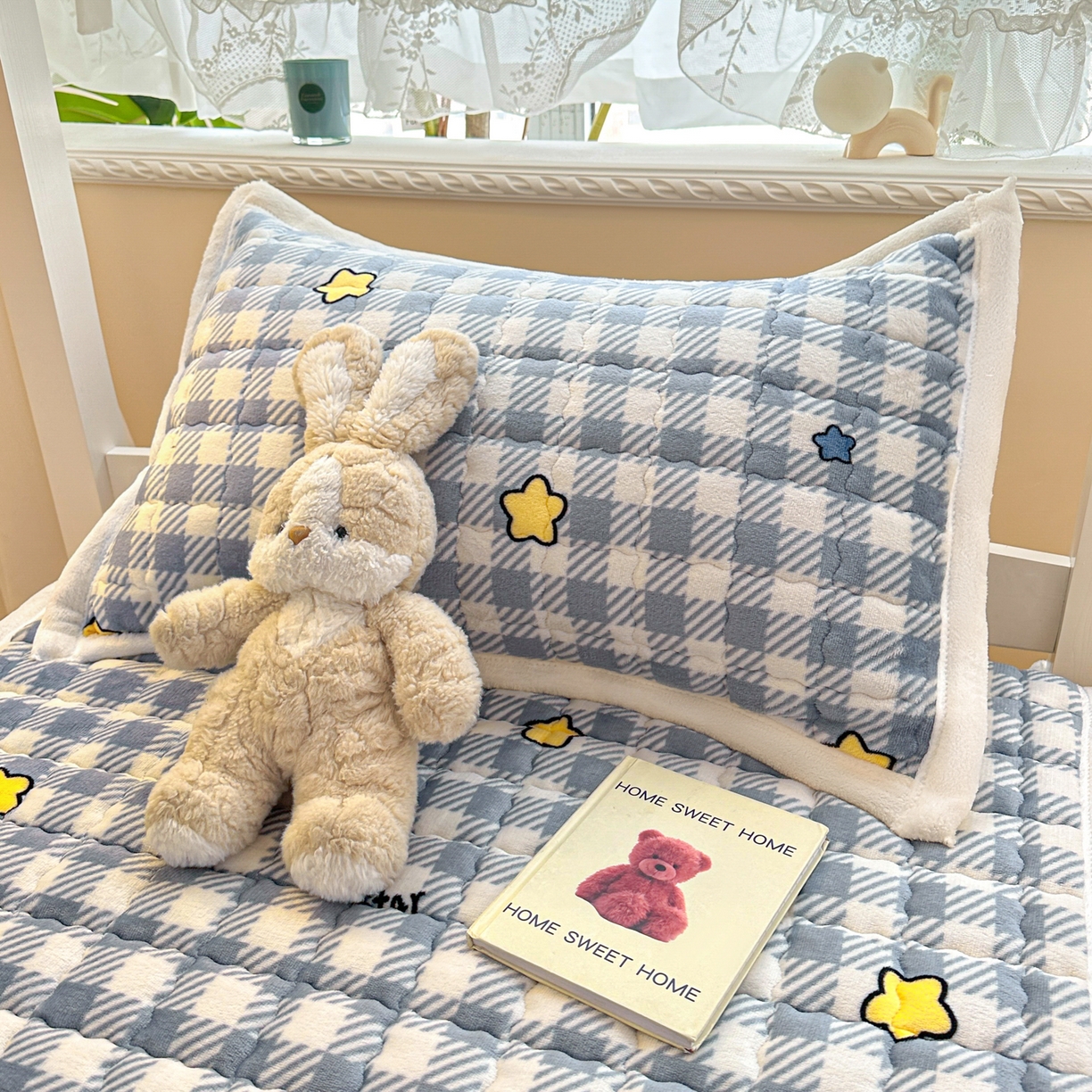 91家纺网 家纺一手货源 找家纺 川悦生活 2025新款A类印花牛奶绒床垫加厚绒保暖床床褥 床垫简空星号