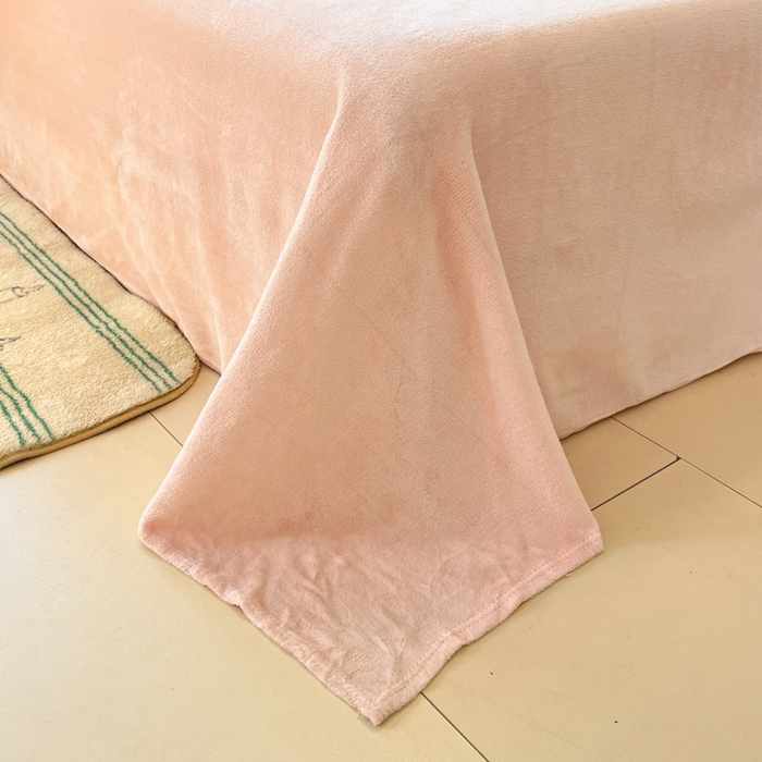 91家纺网 家纺一手货源 找家纺 柒月家居 2025新款加厚200克牛奶绒四件套 彩虹小花