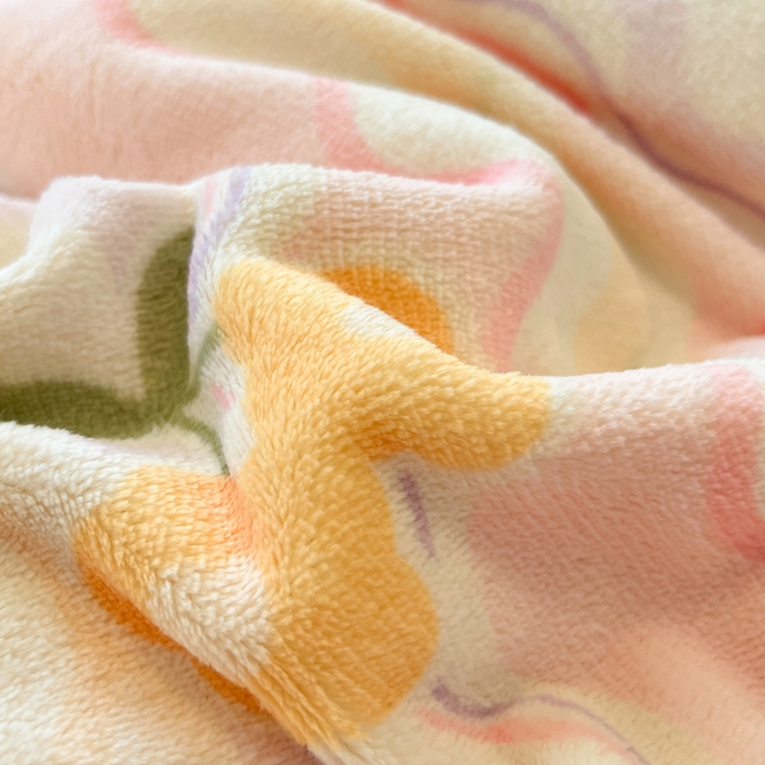 91家纺网 家纺一手货源 找家纺 柒月家居 2025新款加厚200克牛奶绒四件套 彩虹小花