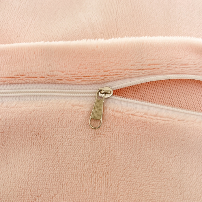 91家纺网 家纺一手货源 找家纺 利欧 2025新款满绣卡通牛奶绒刺绣四件套 鲜花小兔-米白