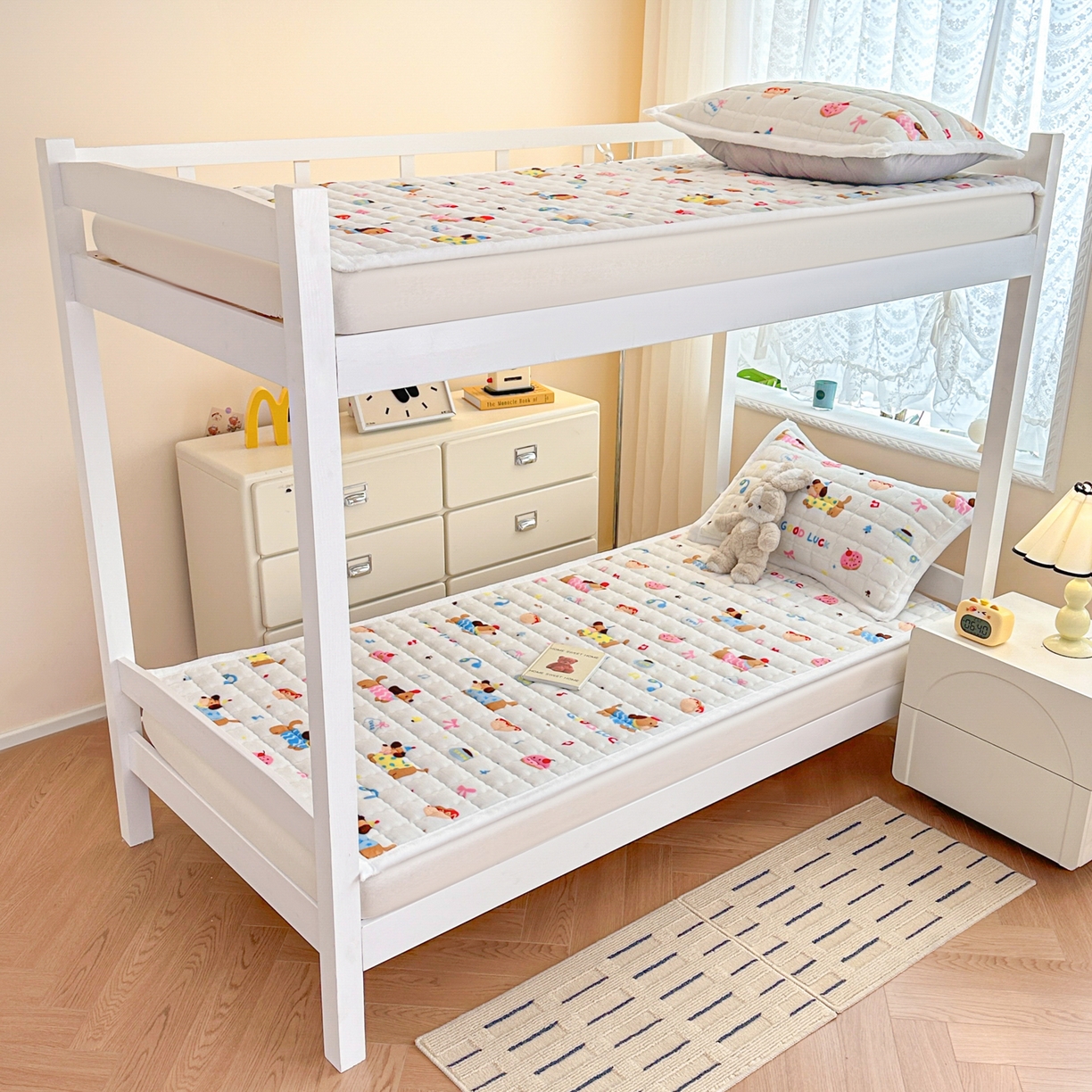 91家纺网 家纺一手货源 找家纺 川悦生活 2025新款A类印花牛奶绒床垫加厚绒保暖床床褥 床垫快乐腊肠