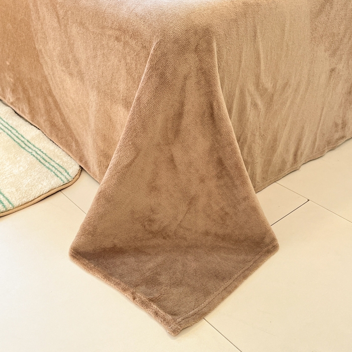 91家纺网 家纺一手货源 找家纺 柒月家居 2025新款加厚200克牛奶绒四件套 格格布布