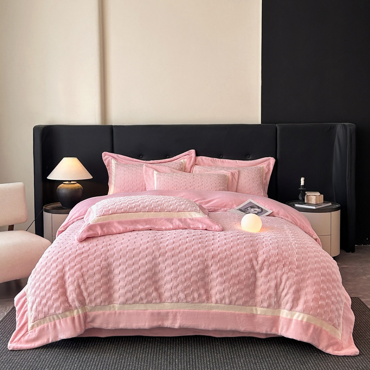 91家纺网 家纺一手货源 找家纺 佳品居 2025新款11斤重加厚兔毛绒轻奢摩卡系列牛奶绒双拼角四件套 摩卡-胭脂粉