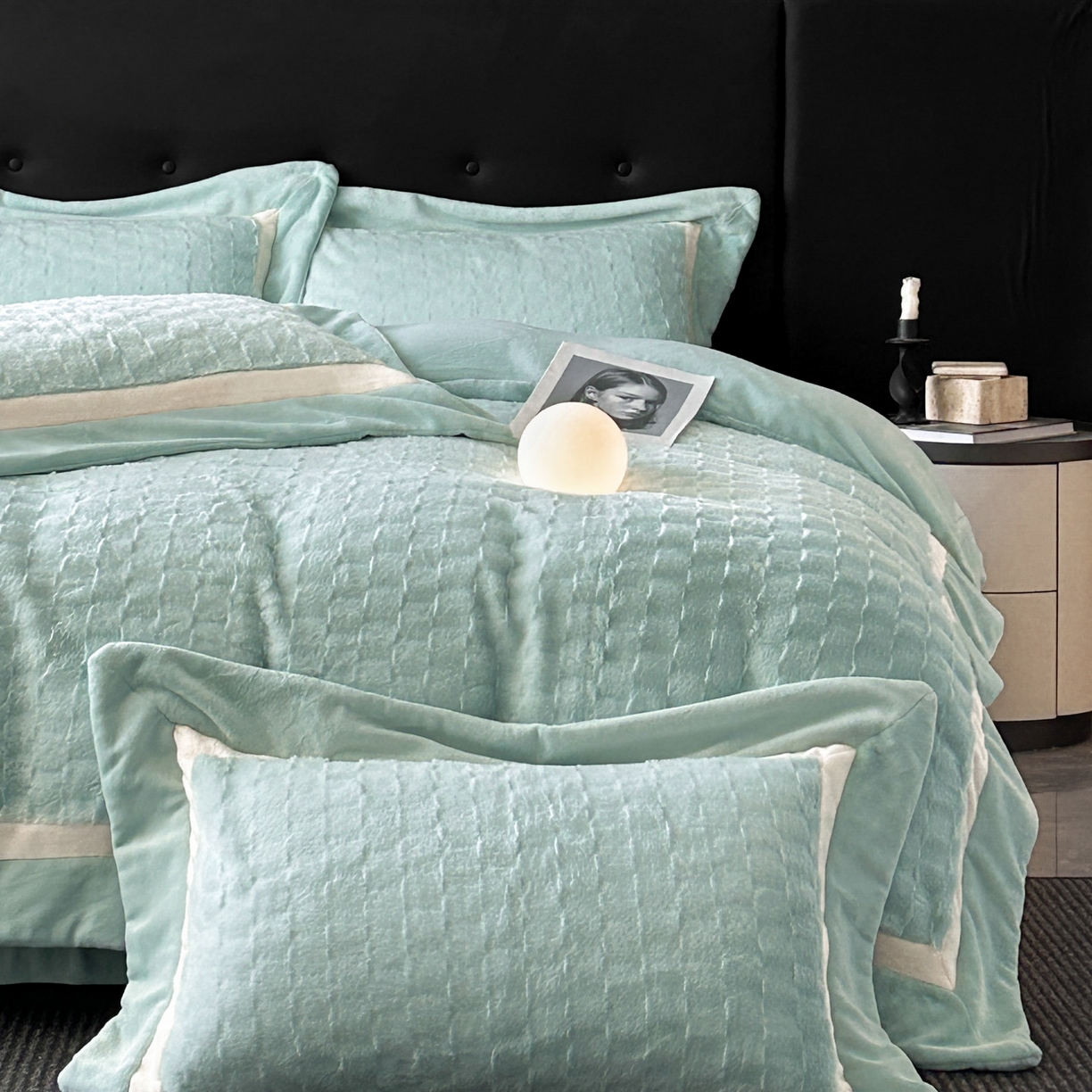 91家纺网 家纺一手货源 找家纺 佳品居 2025新款11斤重加厚兔毛绒轻奢摩卡系列牛奶绒双拼角四件套 摩卡 -浅绿