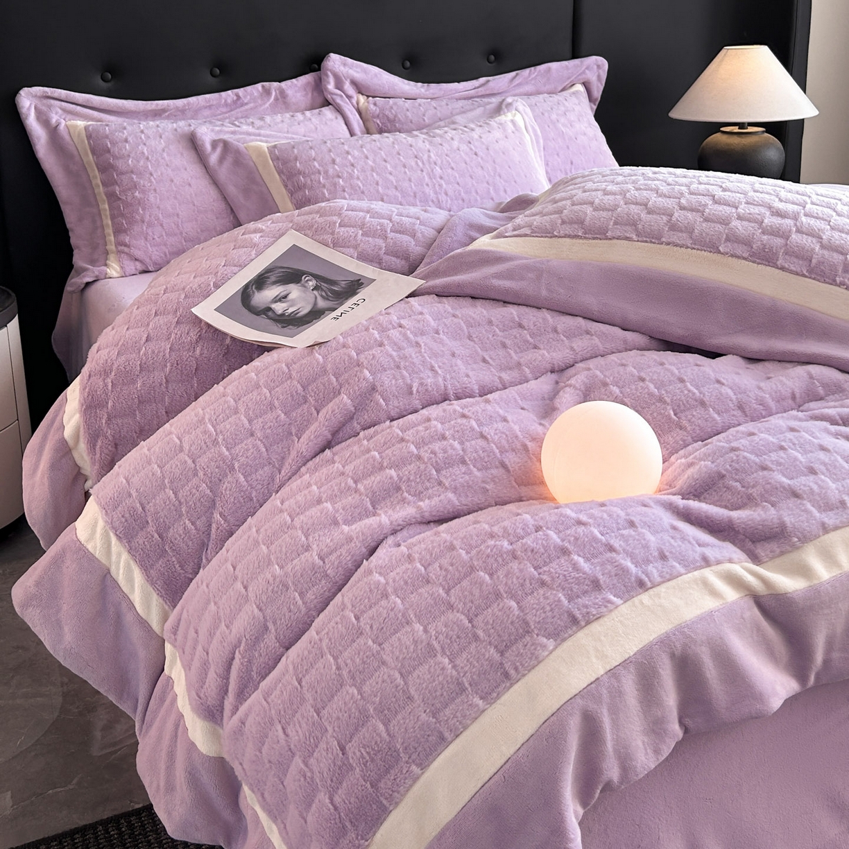 91家纺网 家纺一手货源 找家纺 佳品居 2025新款11斤重加厚兔毛绒轻奢摩卡系列牛奶绒双拼角四件套 摩卡-水晶紫