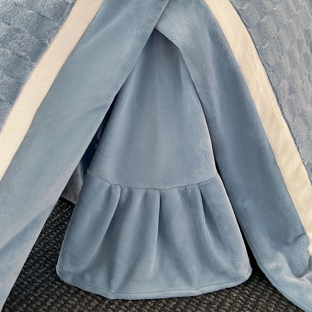 91家纺网 家纺一手货源 找家纺 佳品居 2025新款11斤重加厚兔毛绒轻奢摩卡系列牛奶绒双拼角四件套 摩卡-湖蓝