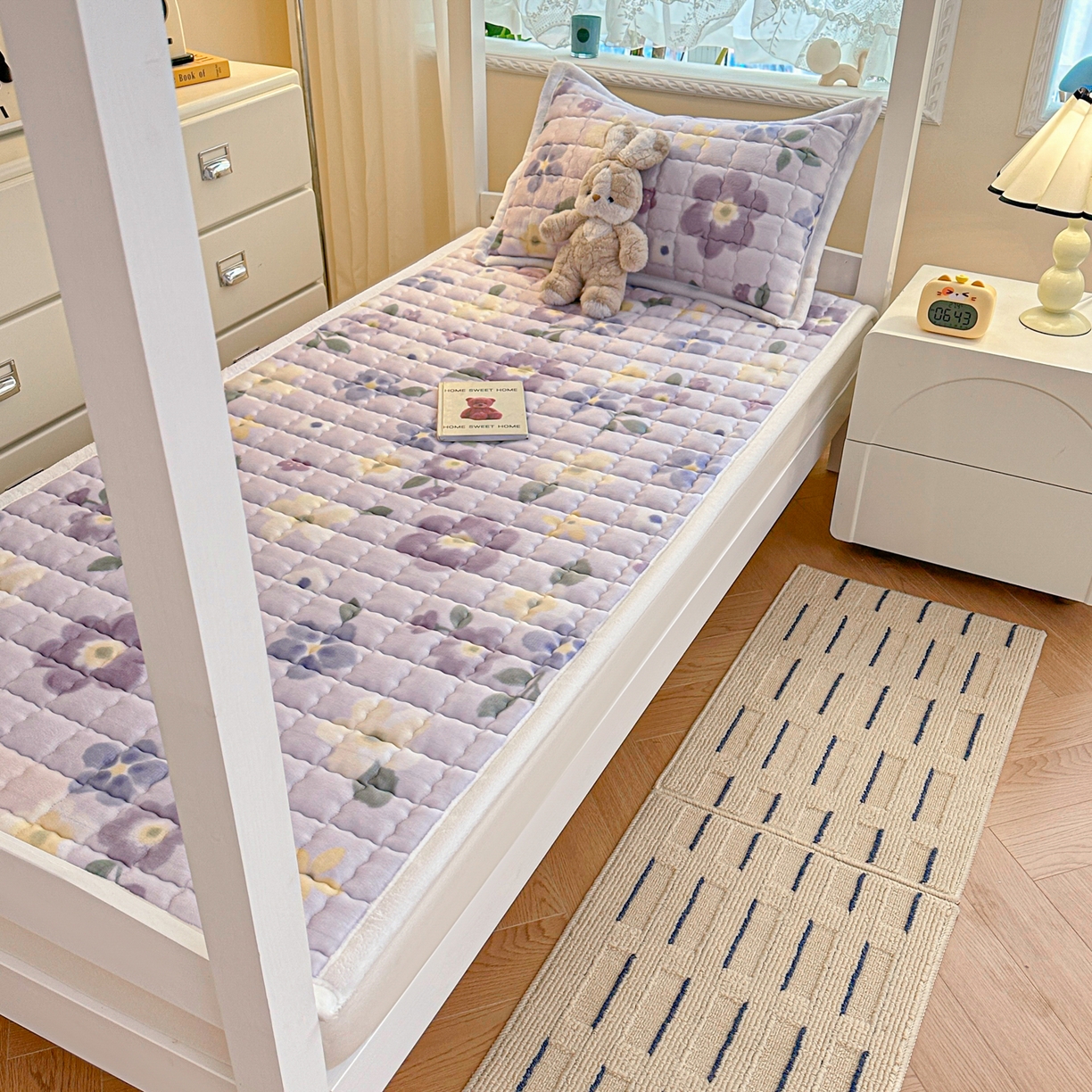 91家纺网 家纺一手货源 找家纺 川悦生活 2025新款A类印花牛奶绒床垫加厚绒保暖床床褥 床垫莉莉柒缇