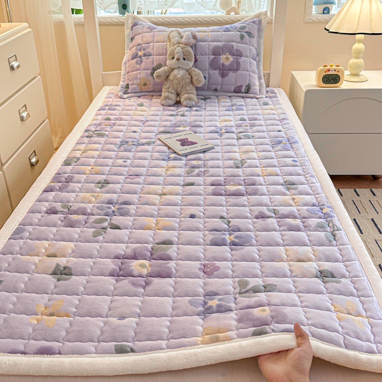 91家纺网 家纺一手货源 找家纺 川悦生活 2025新款A类印花牛奶绒床垫加厚绒保暖床床褥 床垫莉莉柒缇