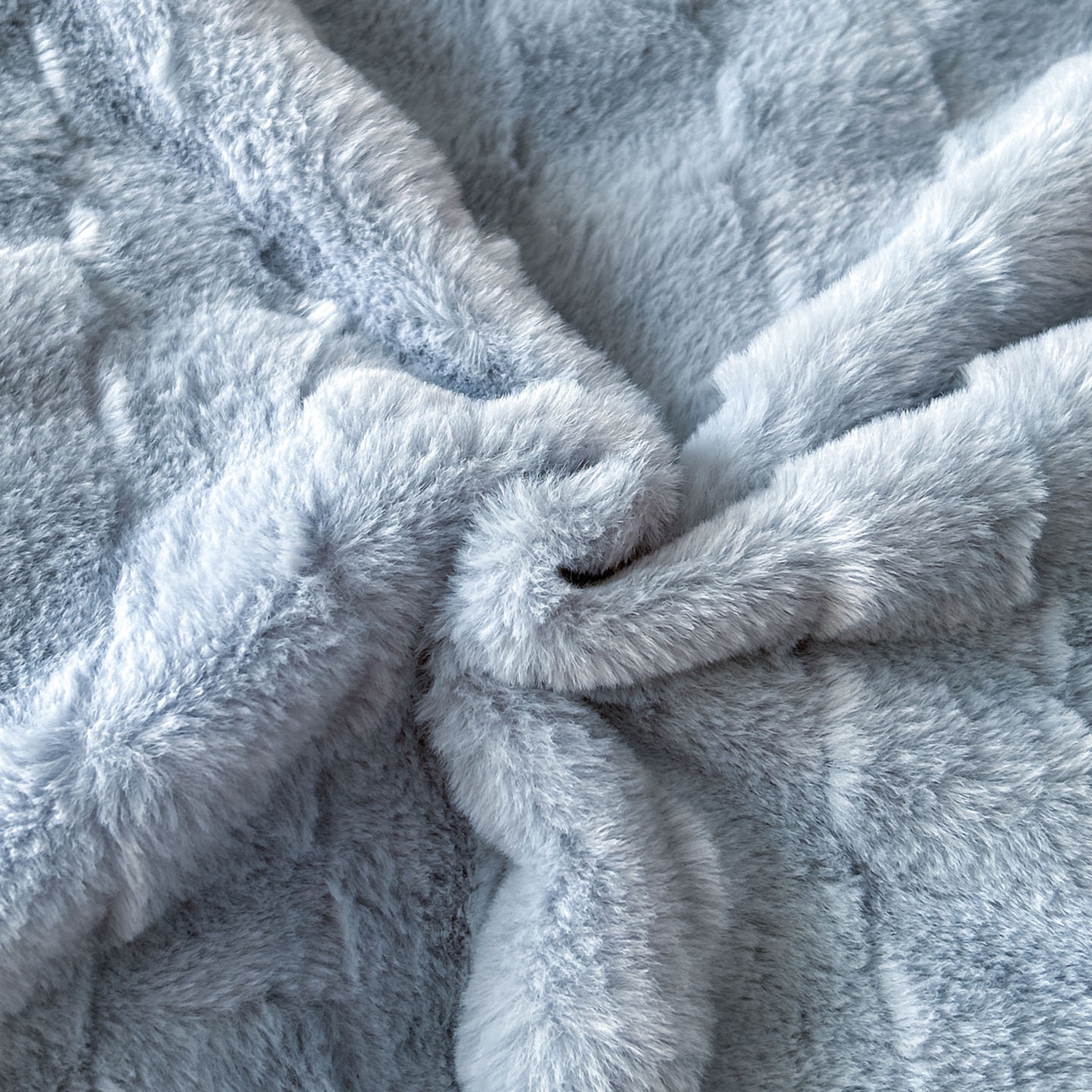 91家纺网 家纺一手货源 找家纺 佳品居 2025新款11斤重加厚兔毛绒轻奢摩卡系列牛奶绒双拼角四件套 摩卡-湖蓝