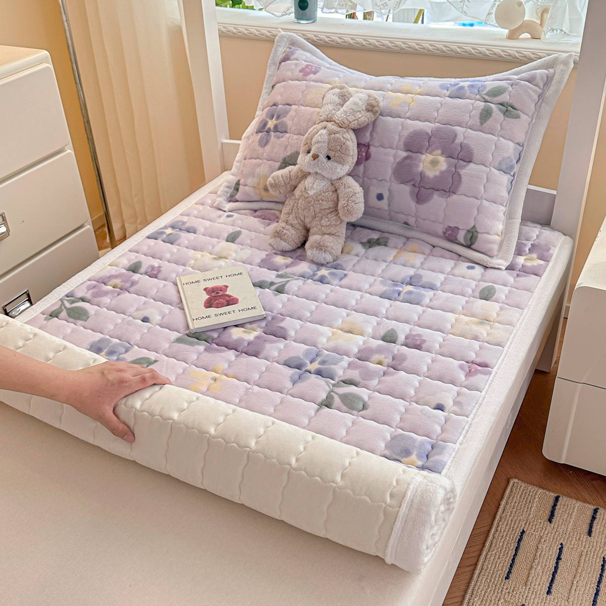 91家纺网 家纺一手货源 找家纺 川悦生活 2025新款A类印花牛奶绒床垫加厚绒保暖床床褥 床垫莉莉柒缇