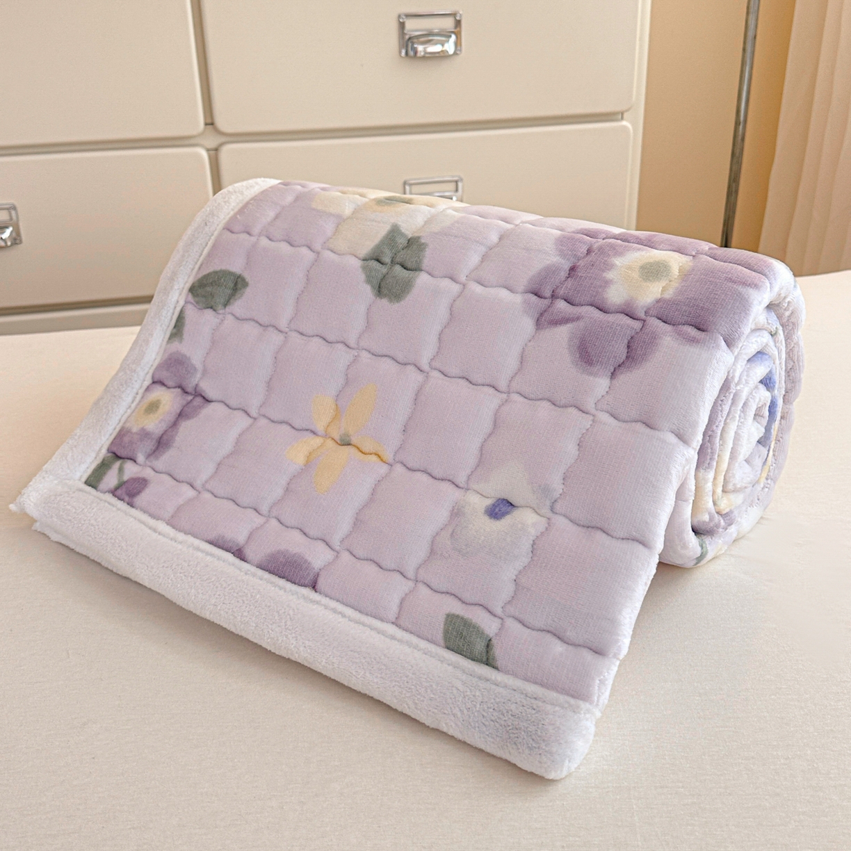 91家纺网 家纺一手货源 找家纺 川悦生活 2025新款A类印花牛奶绒床垫加厚绒保暖床床褥 床垫莉莉柒缇