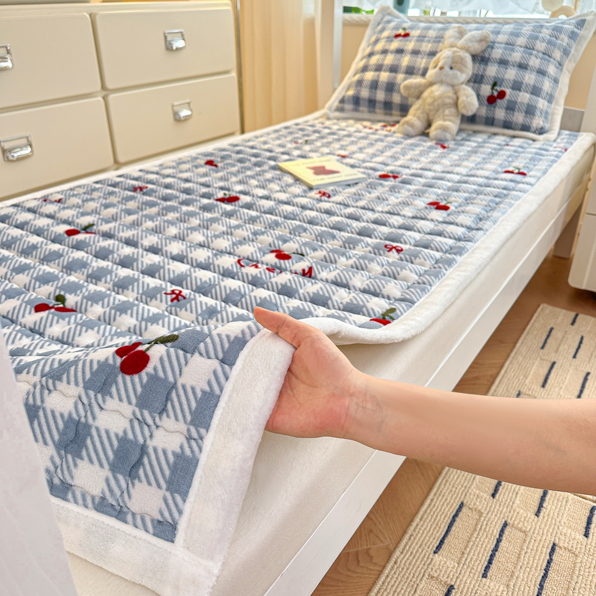 川悦生活 2025新款A类印花牛奶绒床垫加厚绒保暖床床褥 床垫青禾车厘