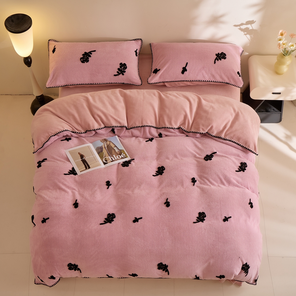 91家纺网 家纺一手货源 找家纺 （总）欧冠家纺 2025新款加厚兔绒提花牛奶绒四件套系列