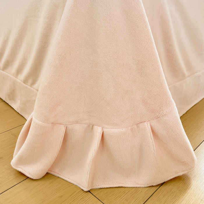 91家纺网 家纺一手货源 找家纺 利欧 2025新款满绣卡通牛奶绒刺绣四件套 绅士小熊-银灰