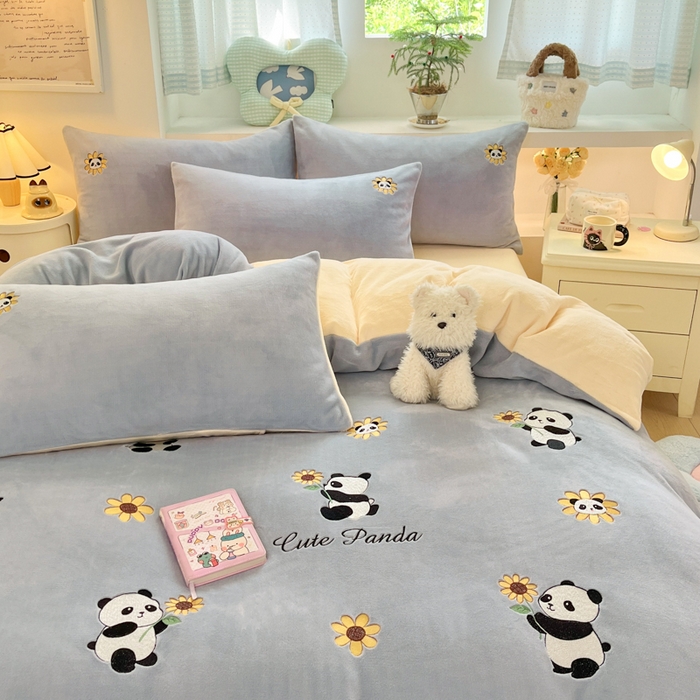 利欧 2025新款满绣卡通牛奶绒刺绣四件套 向日葵熊-蓝灰