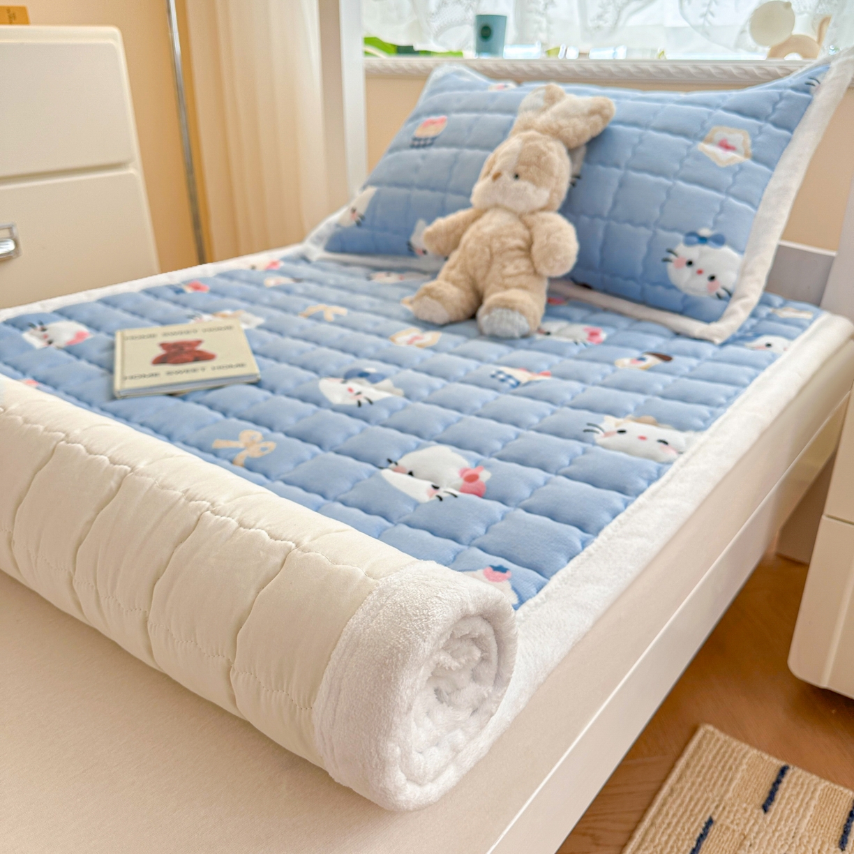 91家纺网 家纺一手货源 找家纺 川悦生活 2025新款A类印花牛奶绒床垫加厚绒保暖床床褥 床垫晴空小喵