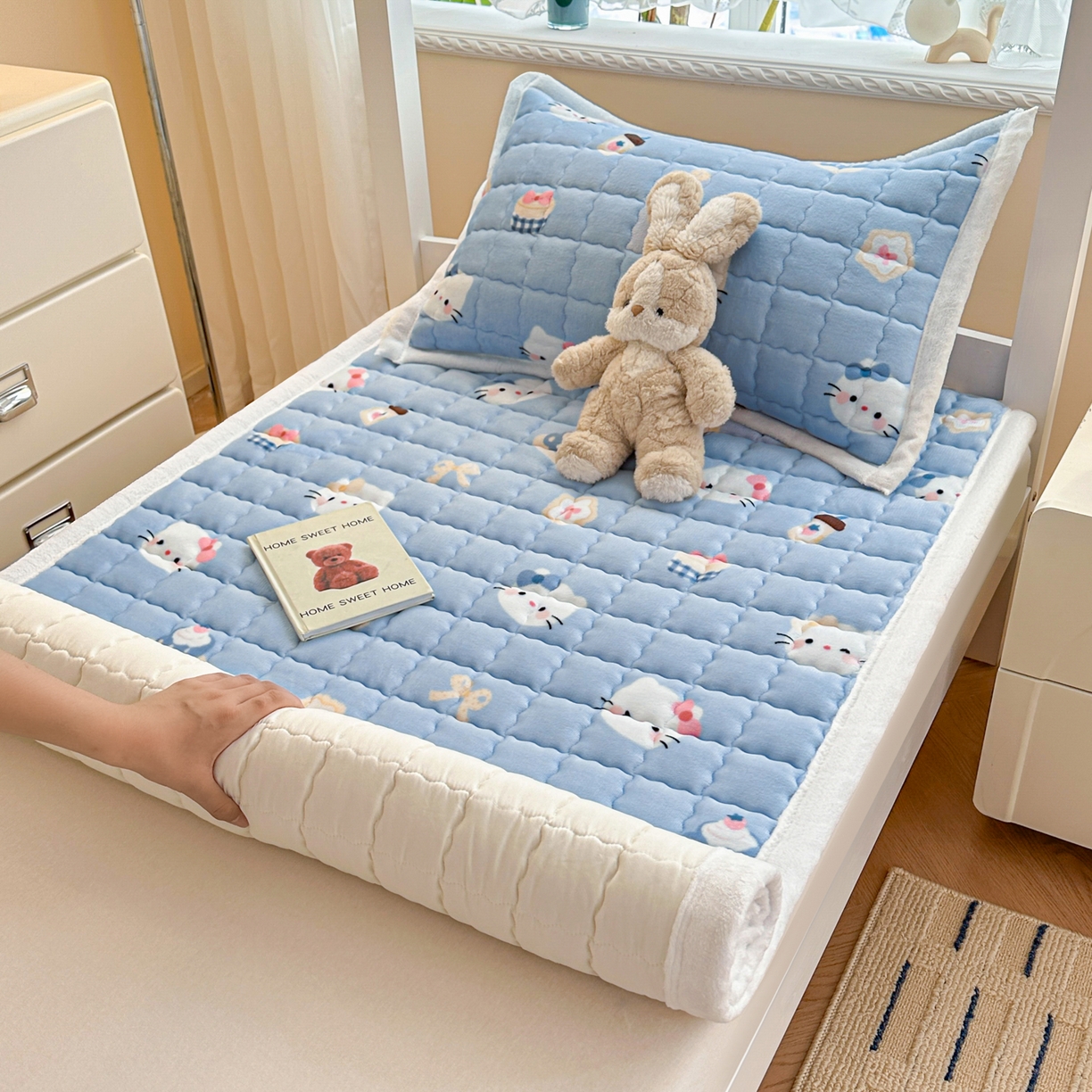 91家纺网 家纺一手货源 找家纺 川悦生活 2025新款A类印花牛奶绒床垫加厚绒保暖床床褥 床垫晴空小喵