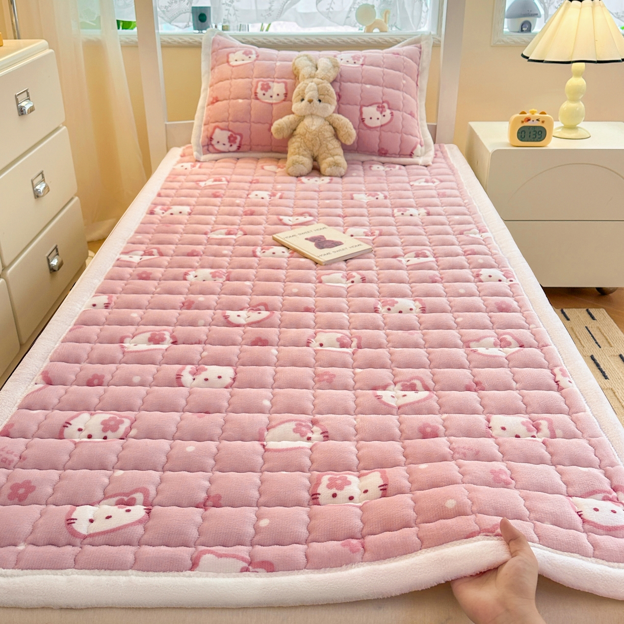 91家纺网 家纺一手货源 找家纺 川悦生活 2025新款A类印花牛奶绒床垫加厚绒保暖床床褥 床垫少女喵喵