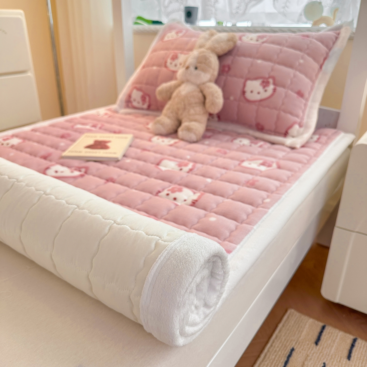 91家纺网 家纺一手货源 找家纺 川悦生活 2025新款A类印花牛奶绒床垫加厚绒保暖床床褥 床垫少女喵喵