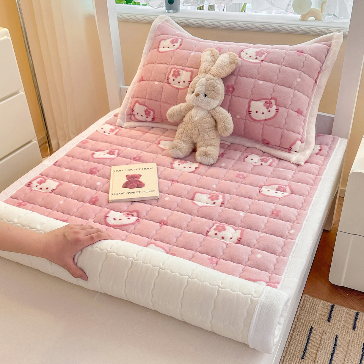 91家纺网 家纺一手货源 找家纺 川悦生活 2025新款A类印花牛奶绒床垫加厚绒保暖床床褥 床垫少女喵喵