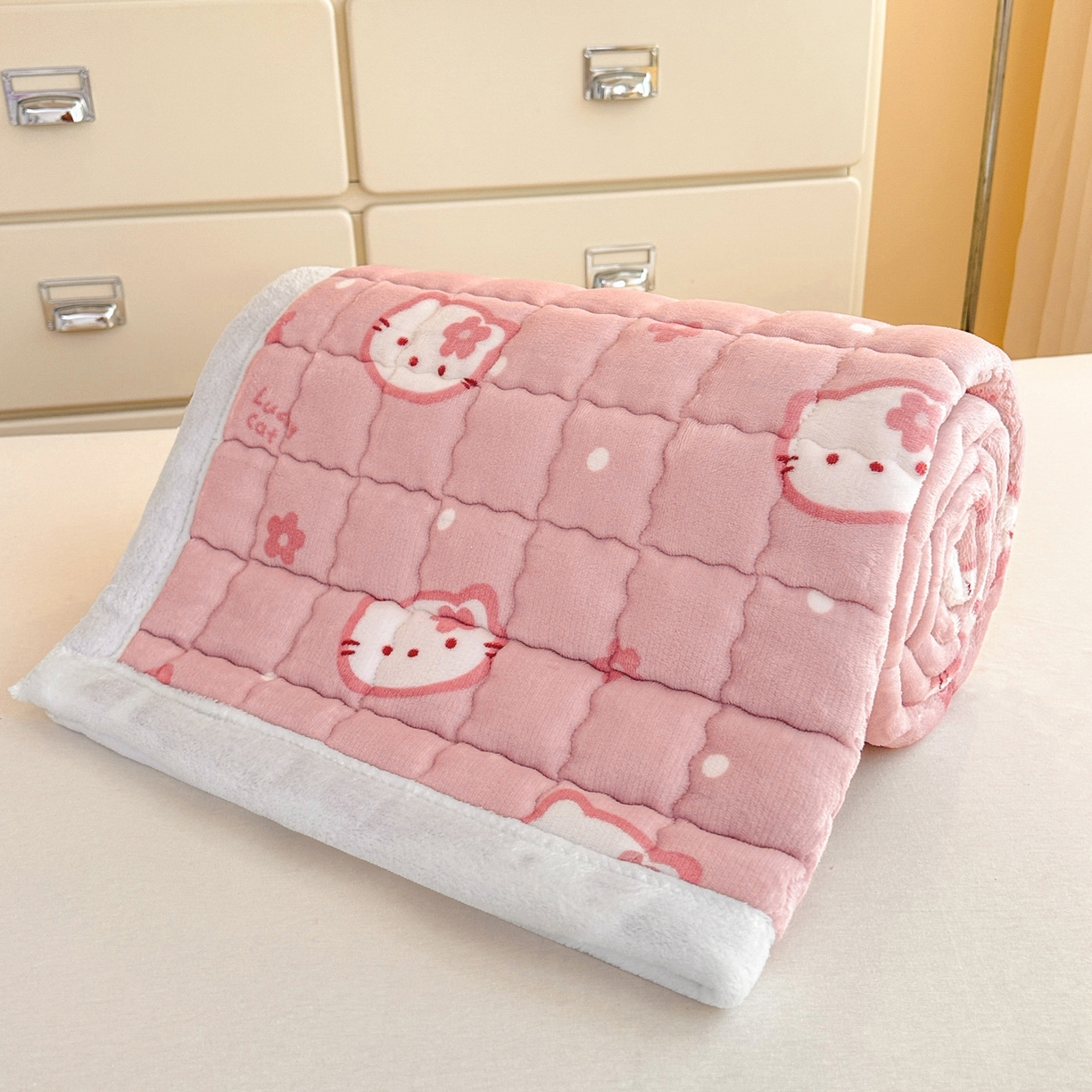 91家纺网 家纺一手货源 找家纺 川悦生活 2025新款A类印花牛奶绒床垫加厚绒保暖床床褥 床垫少女喵喵