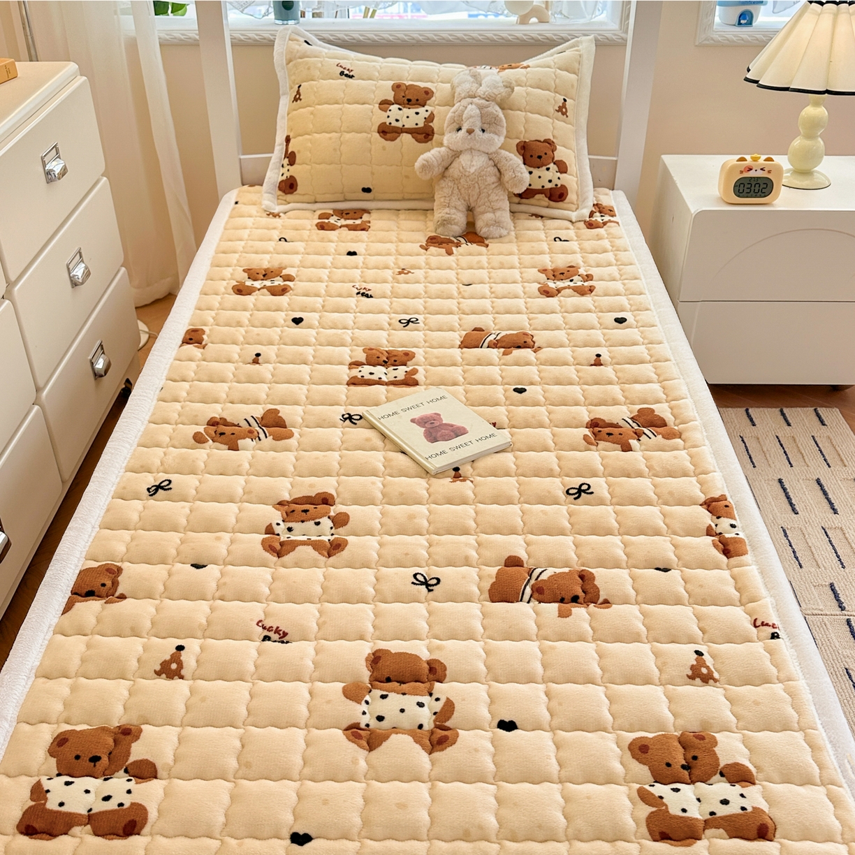 91家纺网 家纺一手货源 找家纺 川悦生活 2025新款A类印花牛奶绒床垫加厚绒保暖床床褥 床垫酥酥小熊