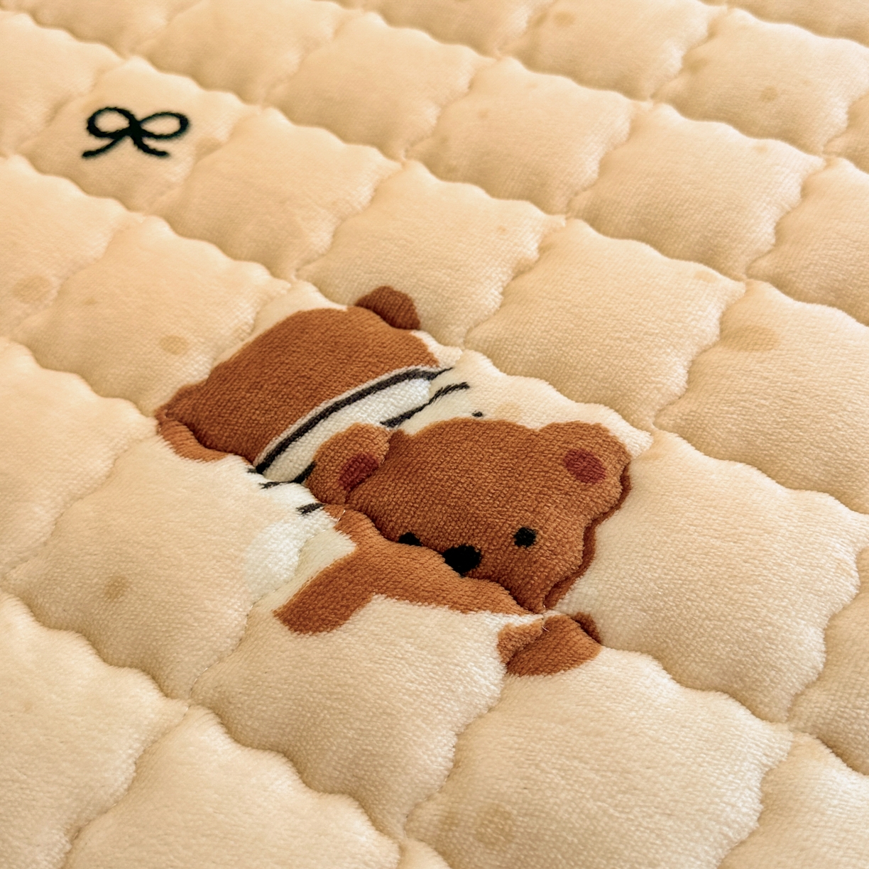 91家纺网 家纺一手货源 找家纺 川悦生活 2025新款A类印花牛奶绒床垫加厚绒保暖床床褥 床垫酥酥小熊