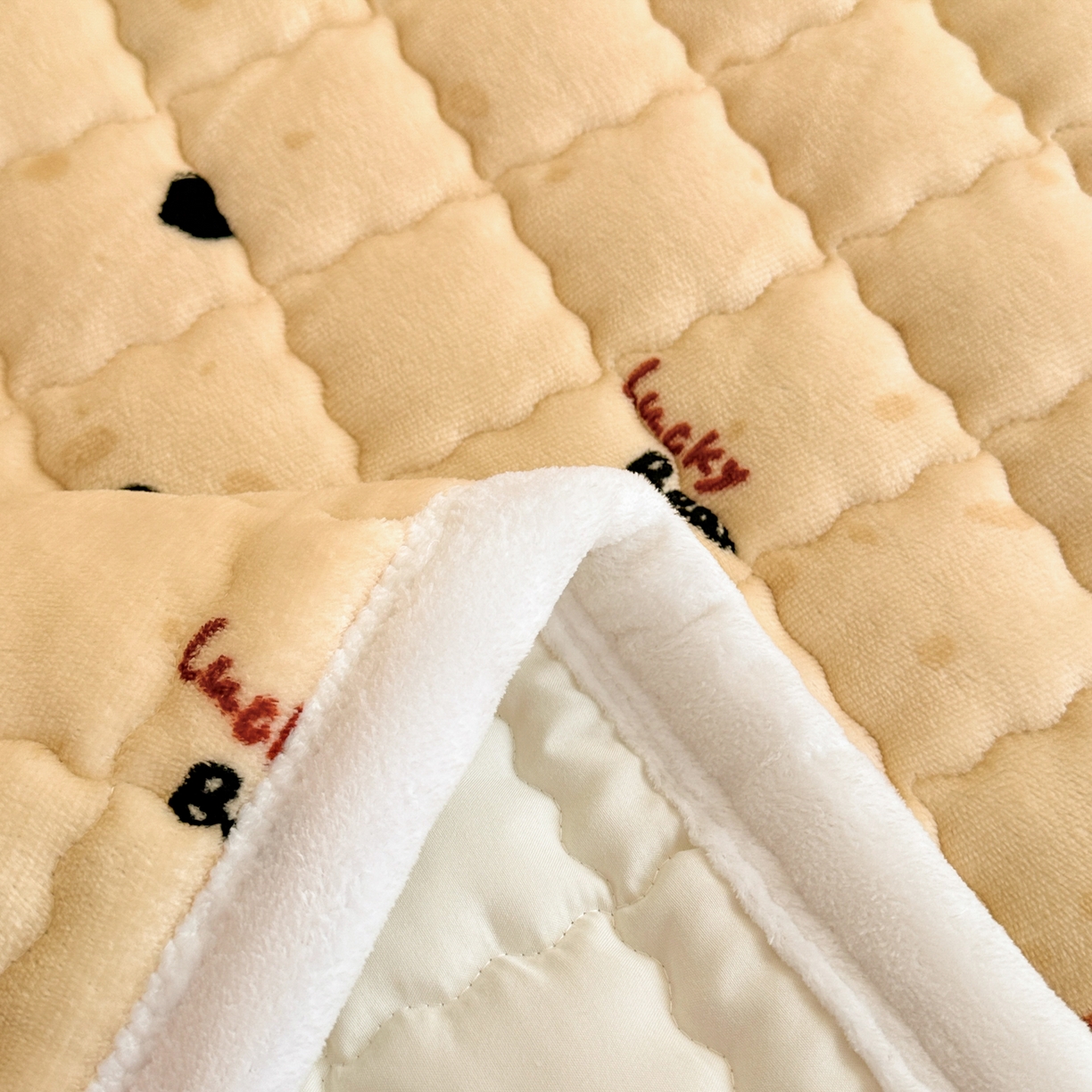 91家纺网 家纺一手货源 找家纺 川悦生活 2025新款A类印花牛奶绒床垫加厚绒保暖床床褥 床垫酥酥小熊