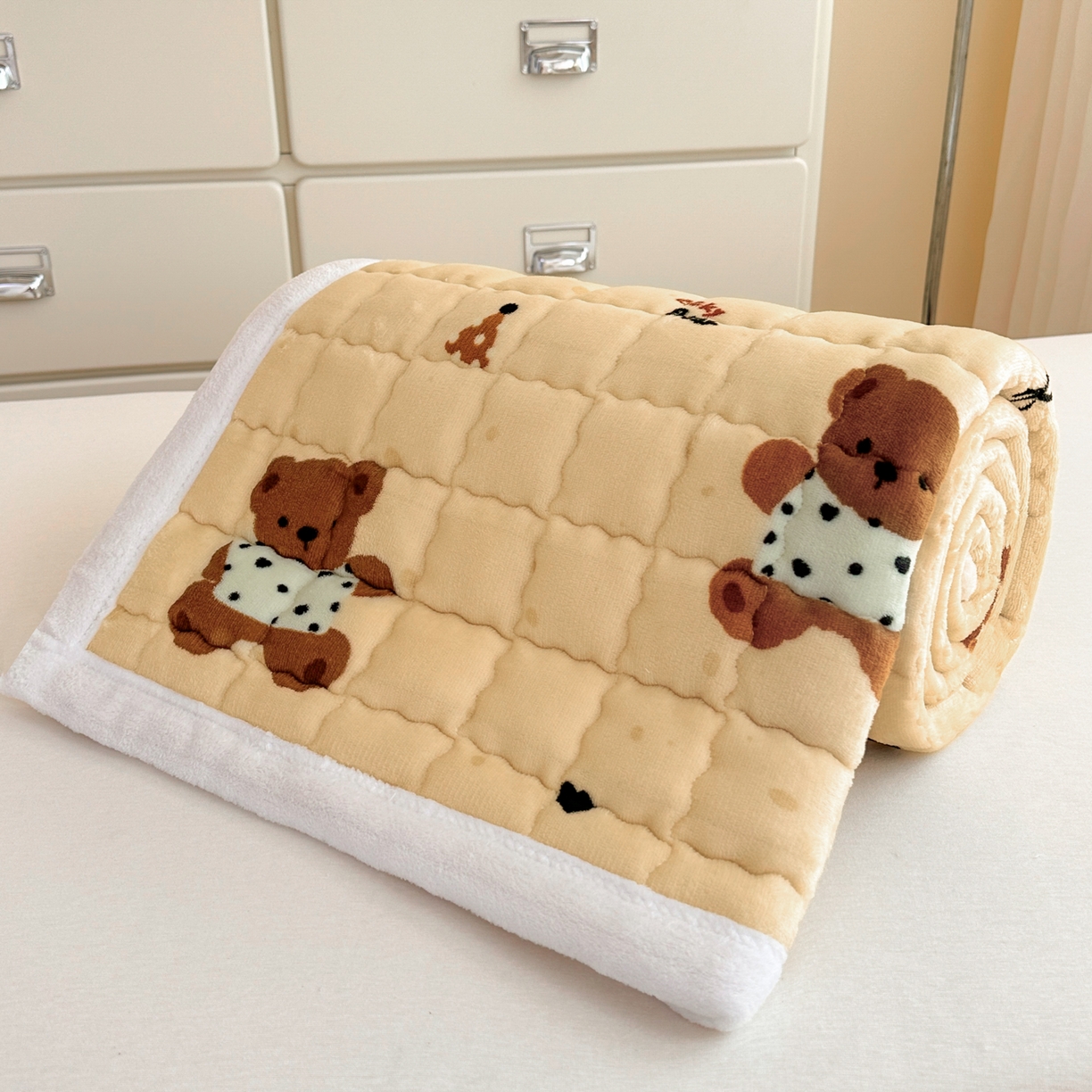 91家纺网 家纺一手货源 找家纺 川悦生活 2025新款A类印花牛奶绒床垫加厚绒保暖床床褥 床垫酥酥小熊