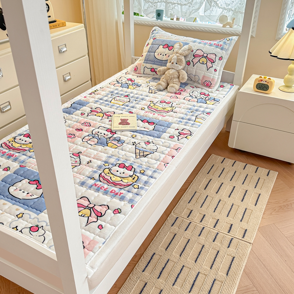 91家纺网 家纺一手货源 找家纺 川悦生活 2025新款A类印花牛奶绒床垫加厚绒保暖床床褥 床垫甜茶小猫