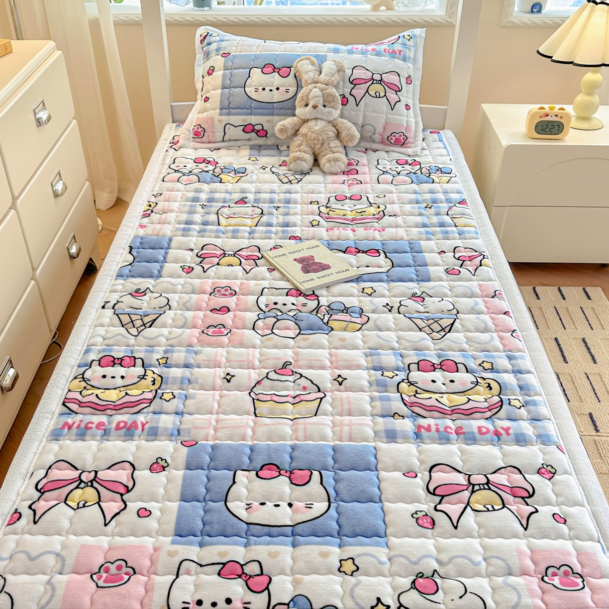 91家纺网 家纺一手货源 找家纺 川悦生活 2025新款A类印花牛奶绒床垫加厚绒保暖床床褥 床垫甜茶小猫