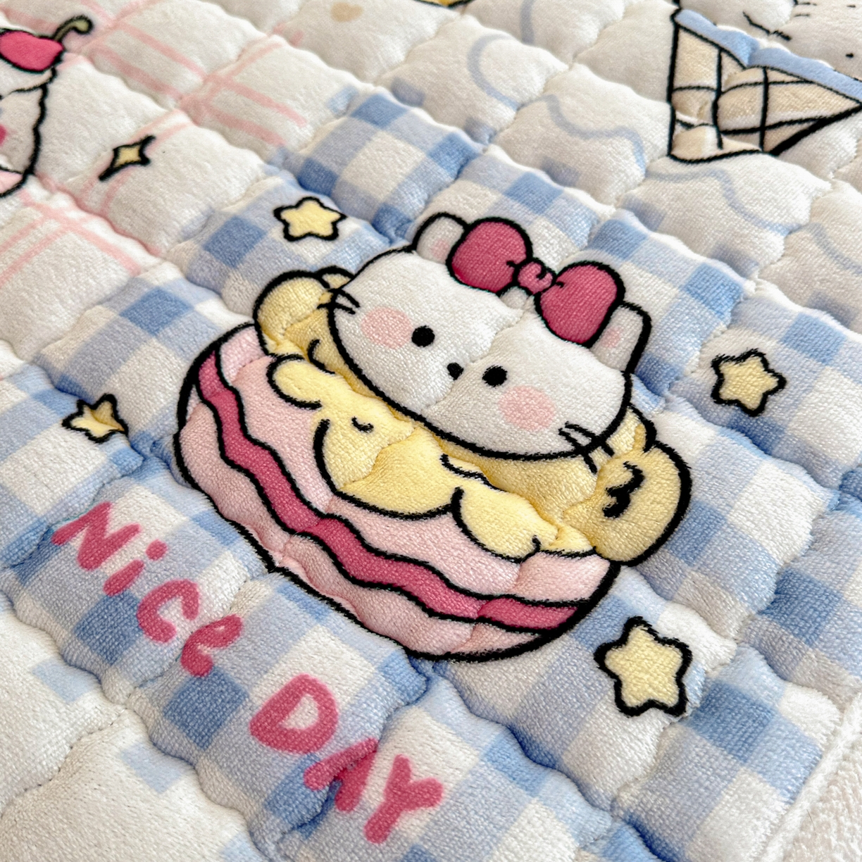 91家纺网 家纺一手货源 找家纺 川悦生活 2025新款A类印花牛奶绒床垫加厚绒保暖床床褥 床垫甜茶小猫