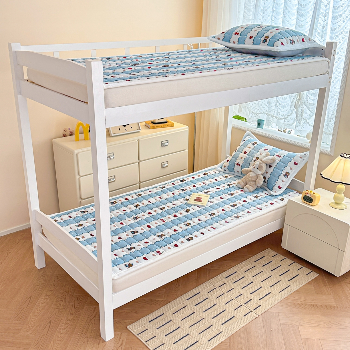 91家纺网 家纺一手货源 找家纺 川悦生活 2025新款A类印花牛奶绒床垫加厚绒保暖床床褥 床垫甜糕小熊